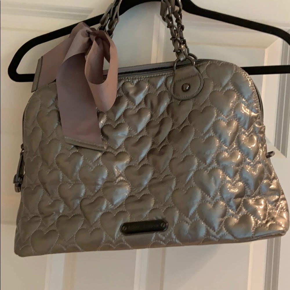 NWOT BetsyJohnson silver patentleather w/hearts ♥️